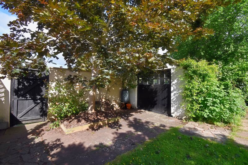 Garden and Outbuilding- click for photo gallery